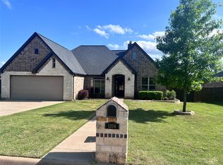 1204 Thomas Ln, Graham, TX 76450