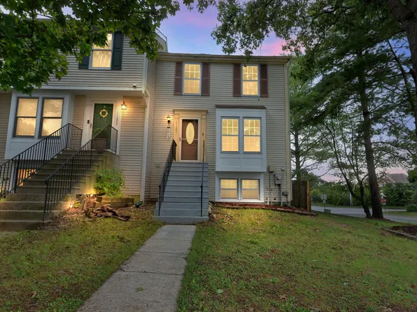 11201 Westport Dr, Bowie, MD 20720