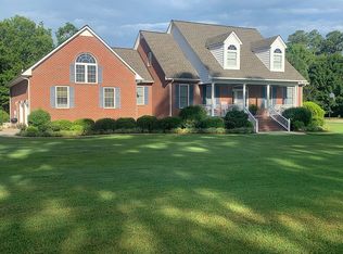 617 Small Dr, Elizabeth City, NC 27909