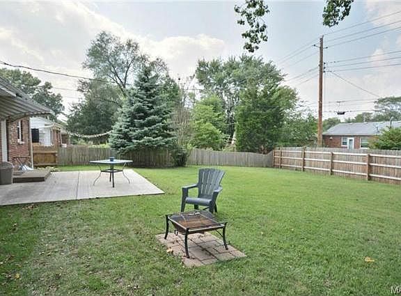 5th image of 637 Kirkshire Dr