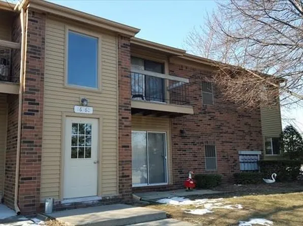 16160 Clarkson Dr, Fraser, MI 48026