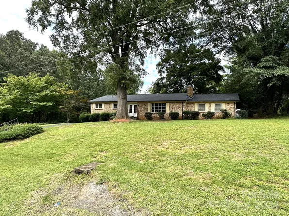 822 Waters St, Shelby, NC 28152