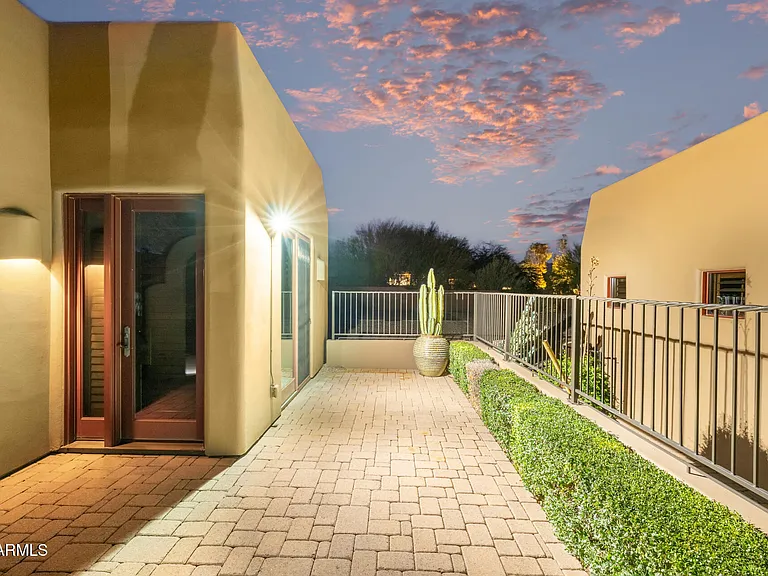 8406 E Calle Buena Vis — Photo 113