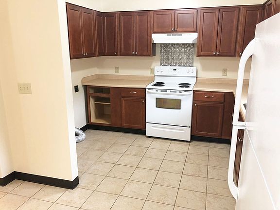 3rd image of 632 Lincoln Ave