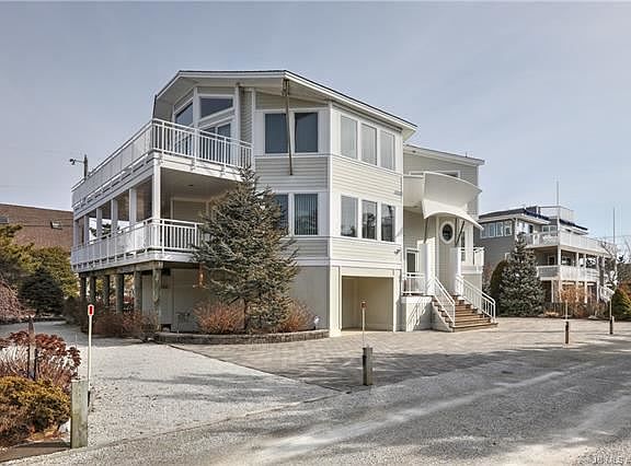 2nd image of 1048 Long Beach Blvd #C