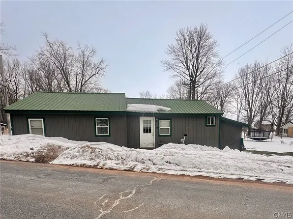 103 Doris Park Dr, Constantia, NY 13044