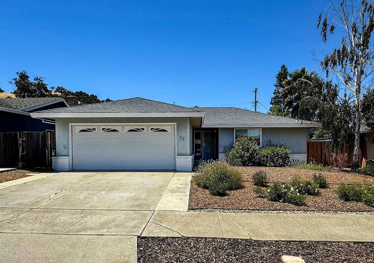 Adorable West Morgan Hill Family Home! — Photo 2