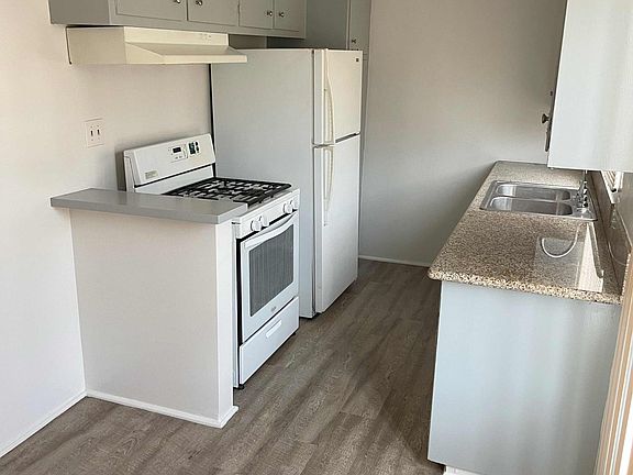 2nd image of 1115 Highland Oaks Dr APT 16