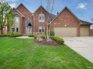 41104 Ginger Ct, Sterling Heights, MI 48314