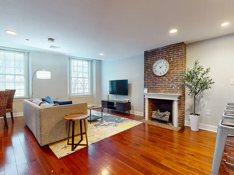 15 Union St #2 — Photo 1