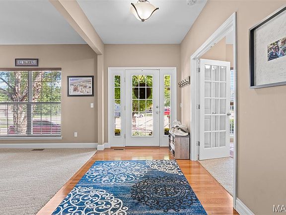 3rd image of 35 W Hampton Ridge Ct