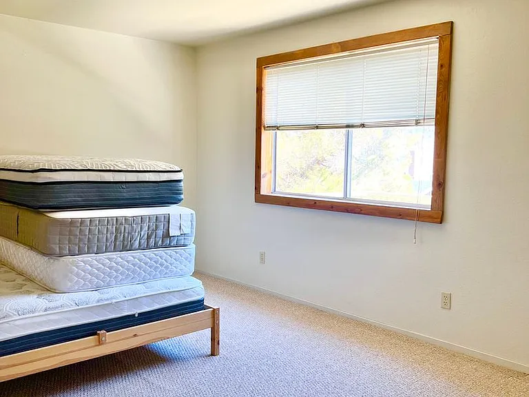 16420 Huron Dr — Photo 11