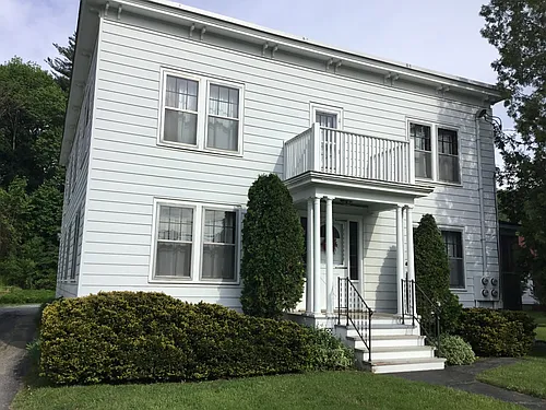 68 Ascutney St Photo 1