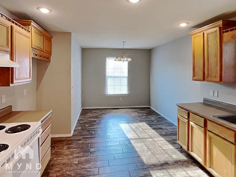 711 N Jonathan Ave — Photo 7