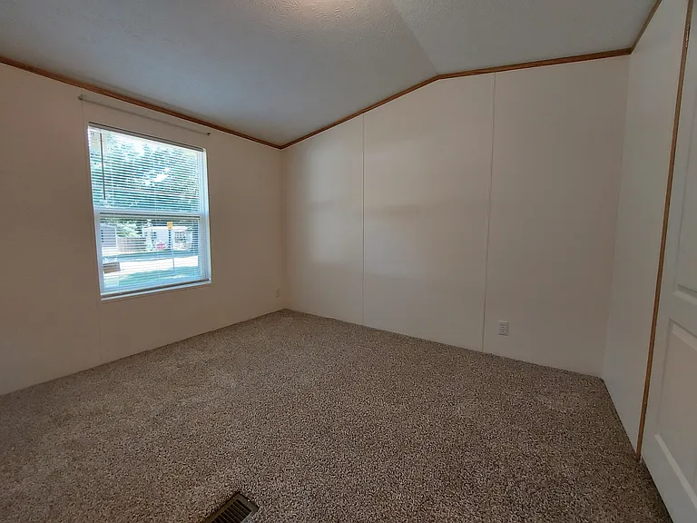 6504 Hunter St — Photo 10
