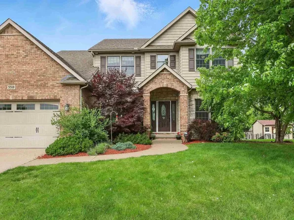 5518 Julie Ann Rd, Bettendorf, IA 52722