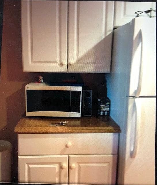 2nd image of 73 Bretton Rd