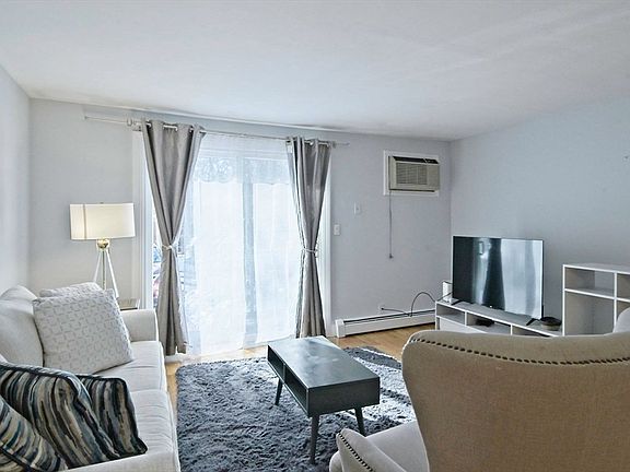 5th image of 165-165 Chestnut St #R