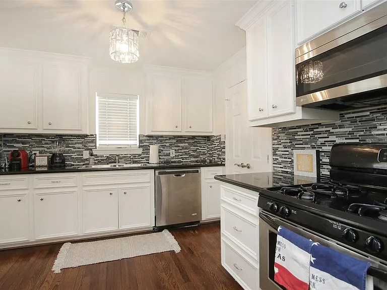 4331 Marina St #B — Photo 16