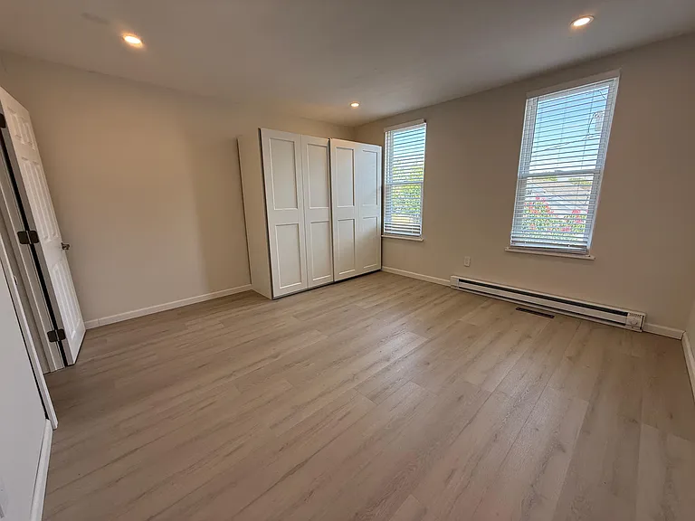 824 Elm St — Photo 26