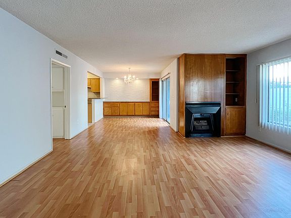 4th image of 921 Arcadia Ave APT 3