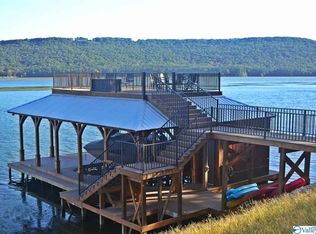 1009 Monte Sano Dr, Scottsboro, AL 35769