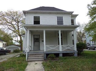 911 W Wood St, Bloomington, IL