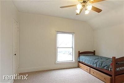 5th image of 730 Stocking Ave NW