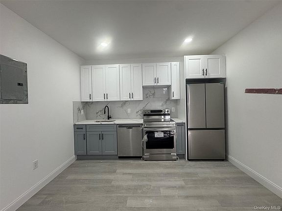 4th image of 9209 88th Avenue