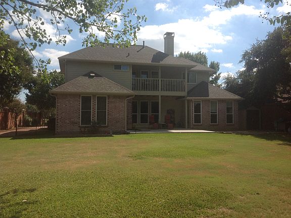 2nd image of 532 Parkview Pl