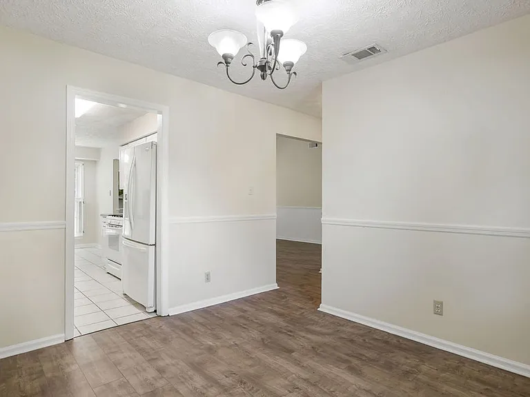 1 Cambridge Ct — Photo 7