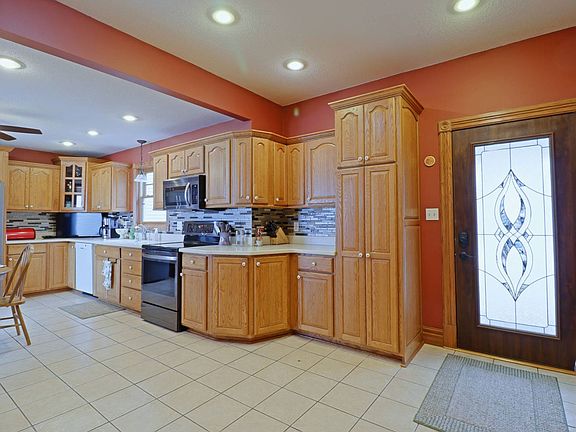 2nd image of 208 Creel Ridge Rd