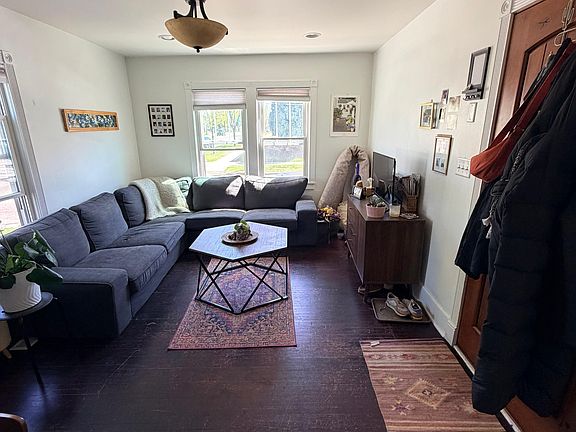3rd image of 481 Warwick St APT 1