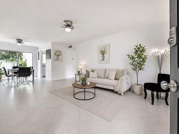 4th image of 3206 W Azeele St APT 129