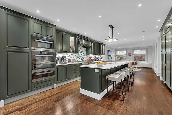 Sold by Corcoran | media 8