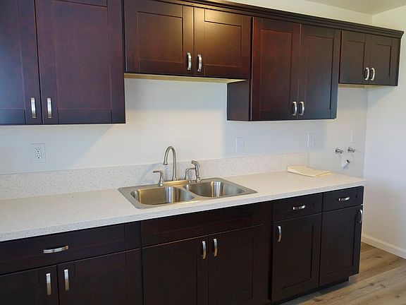 Kitchen (laundry not shown)