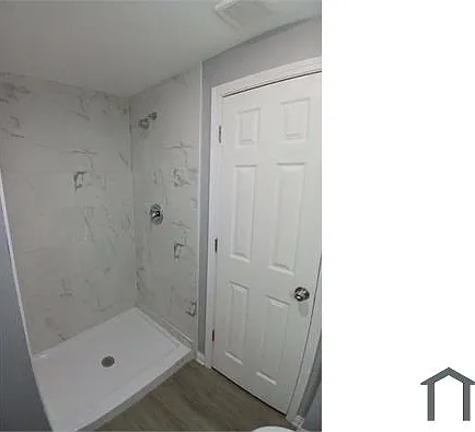 7011 S East End Ave #D — Photo 4