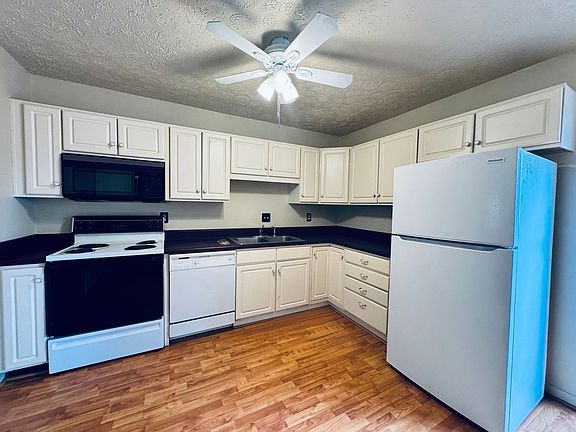 3rd image of 103 Belle Terre Dr