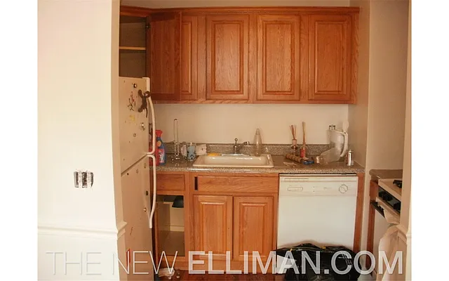 Rented by Douglas Elliman | media 32