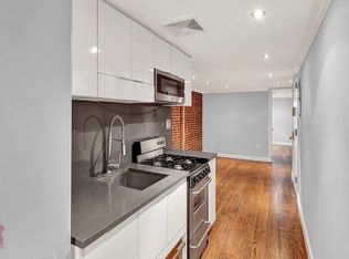 118 E 7th St #W, New York, NY 10009