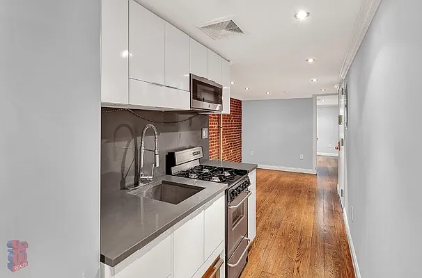 Rented by 9300 Realty, Inc. | media 2