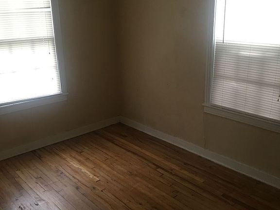 5th image of 3819 Conway St