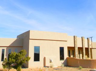 31 Desert Mountain Rd, Placitas, NM 87043