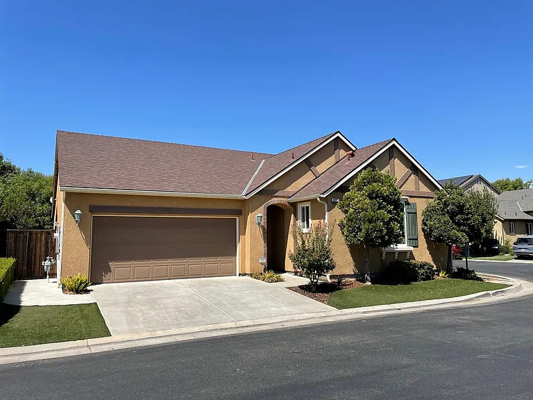 4067 Chessa Ln — Photo 1