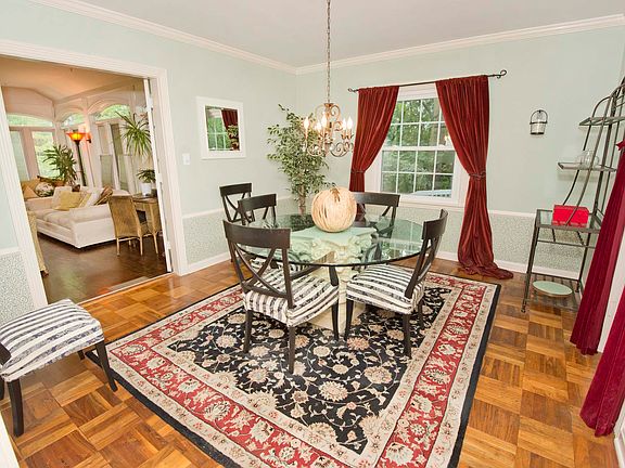 2nd image of 129 E Westfield Blvd