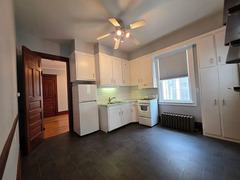 226 College Ave NE #2 — Photo 3