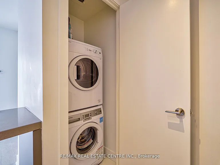 7 Grenville St #2605 — Photo 29