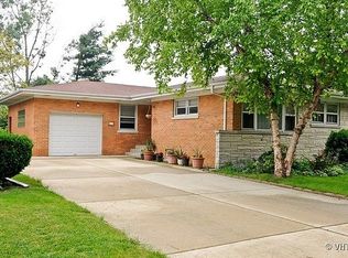 513 S William St, Mount Prospect, IL 60056