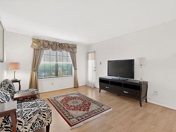 5th image of 8210 Bent Tree Rd APT 104