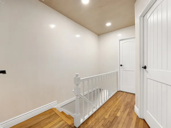 2924 Gerritsen Avenue image 22 of 25